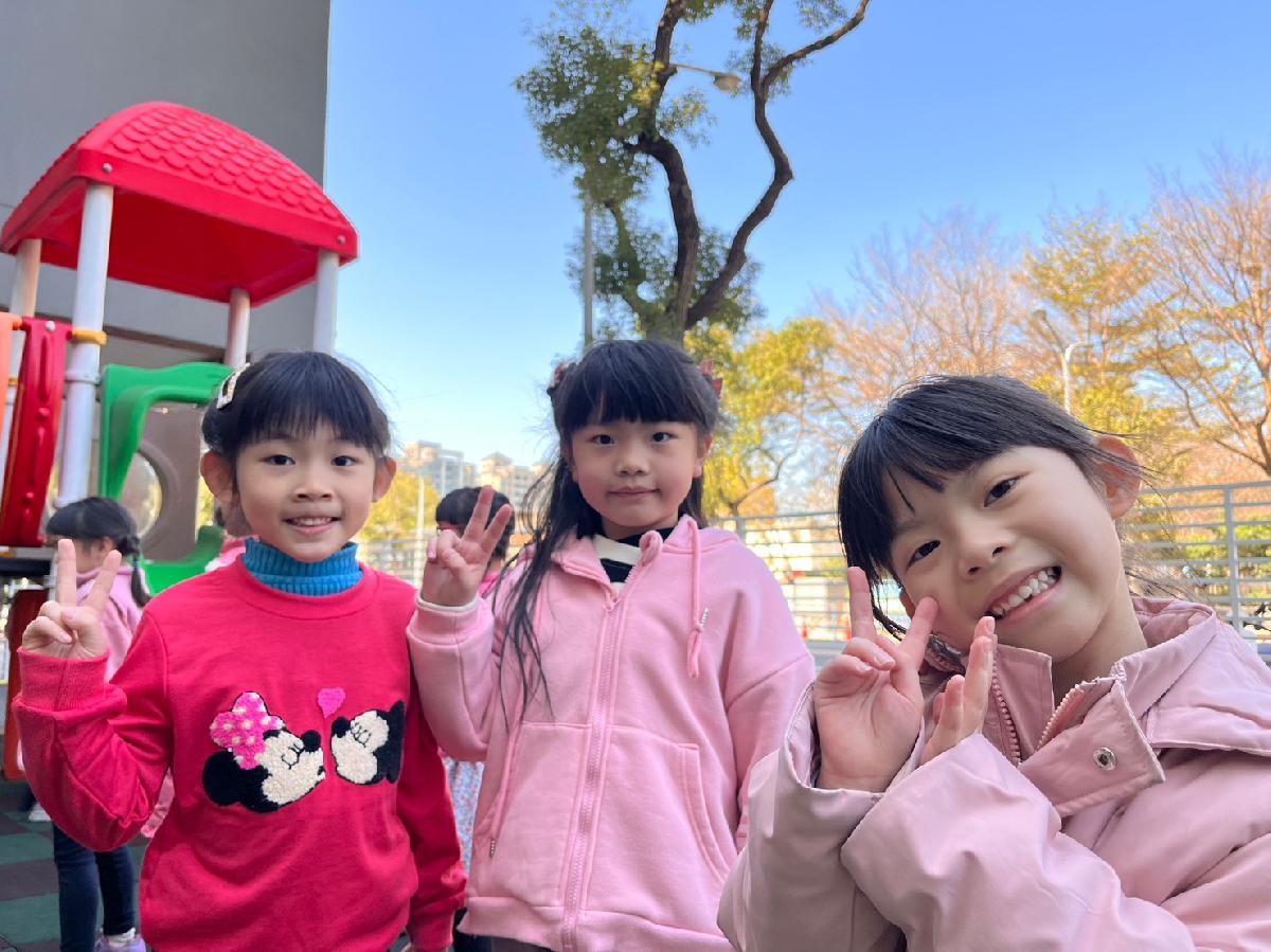 line_album_溜滑梯_230309_0 line_album_溜滑梯_230309_0