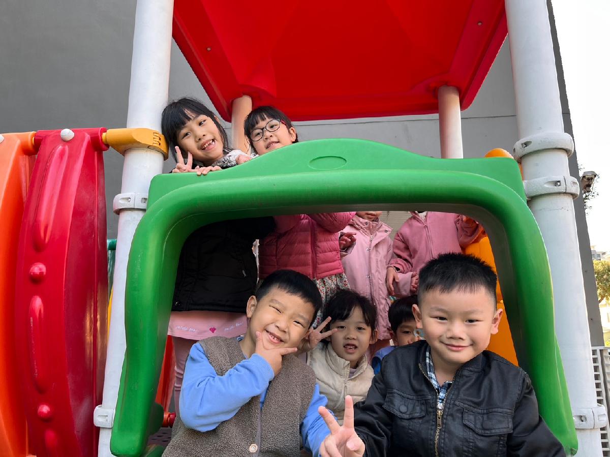 line_album_溜滑梯_230309_6 line_album_溜滑梯_230309_6