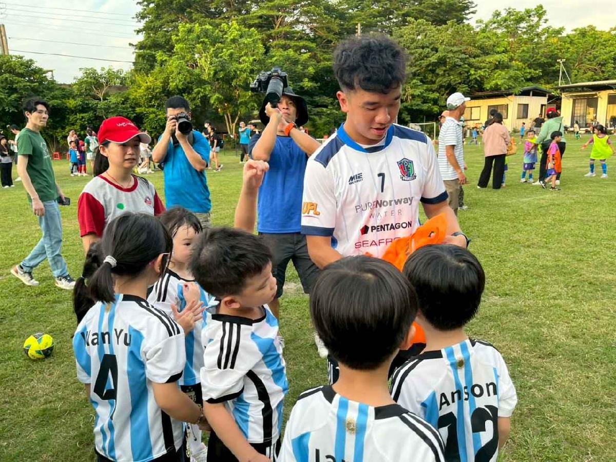 line_album_1140622足球友誼賽_250623_69 line_album_1140622足球友誼賽_250623_69