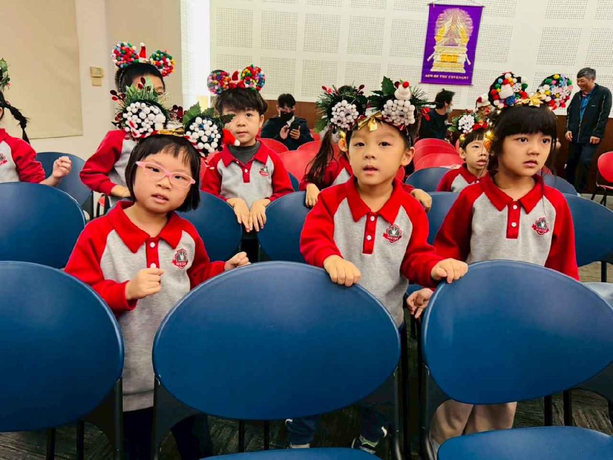 line_album_1141211靈糧堂_251216_136