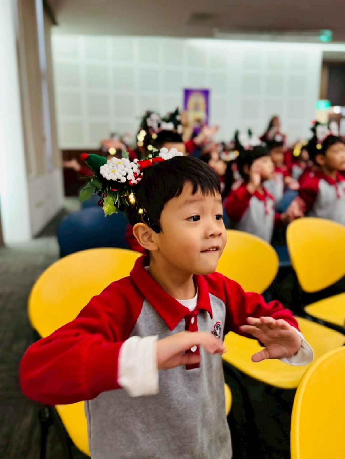 line_album_1141211靈糧堂_251216_142