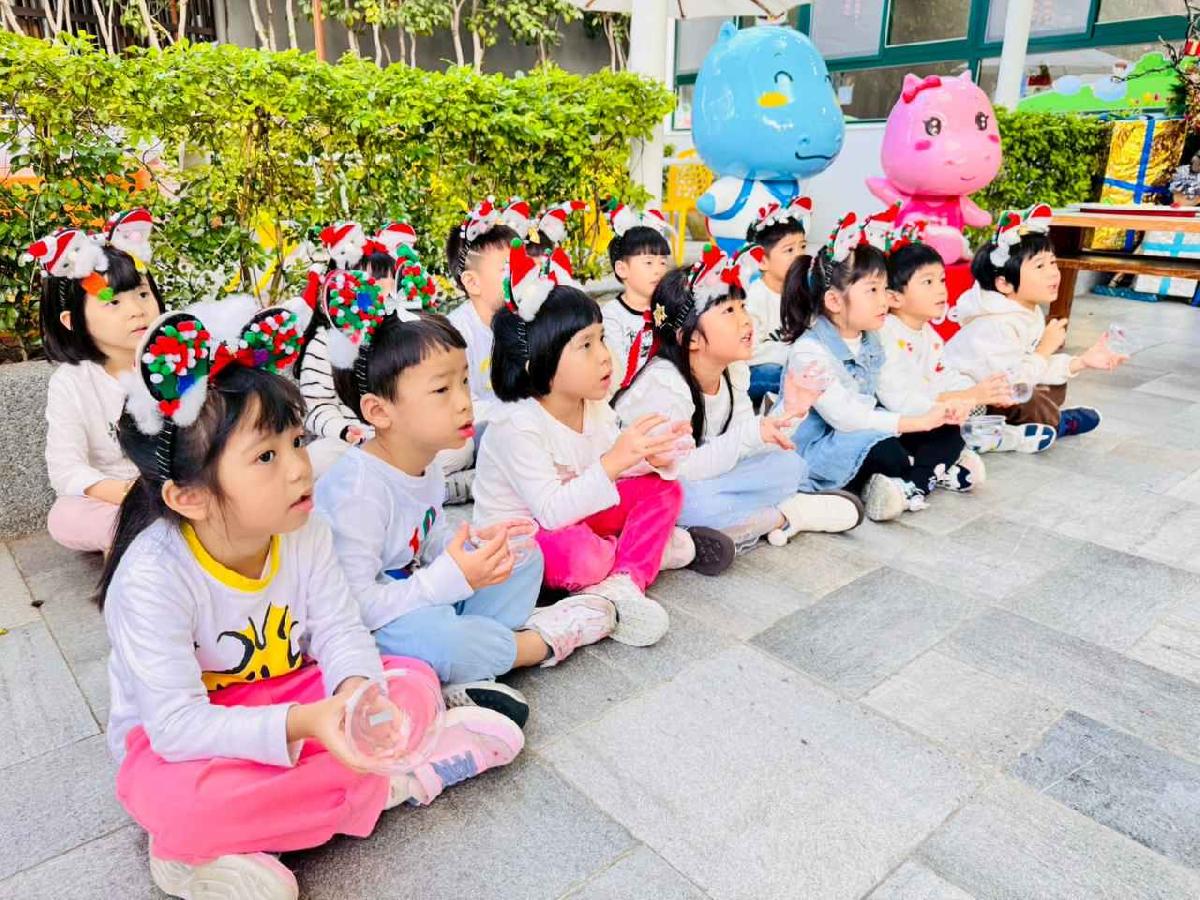 line_album_小精靈的聖誕杯杯_251224_322