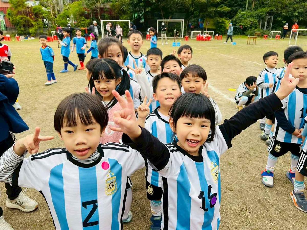 line_album_1150110草地足球小精靈_260112_208