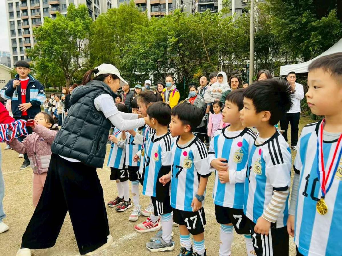 line_album_1150110草地足球小精靈_260112_210