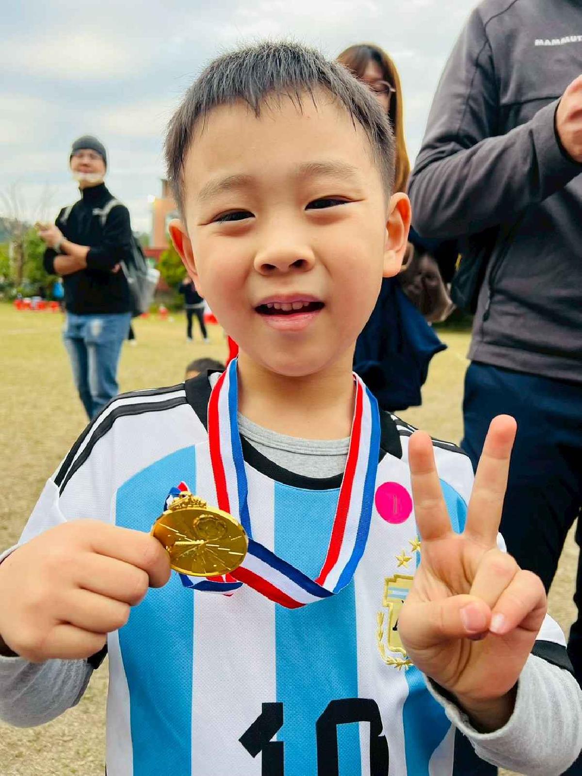 line_album_1150110草地足球小精靈_260112_235