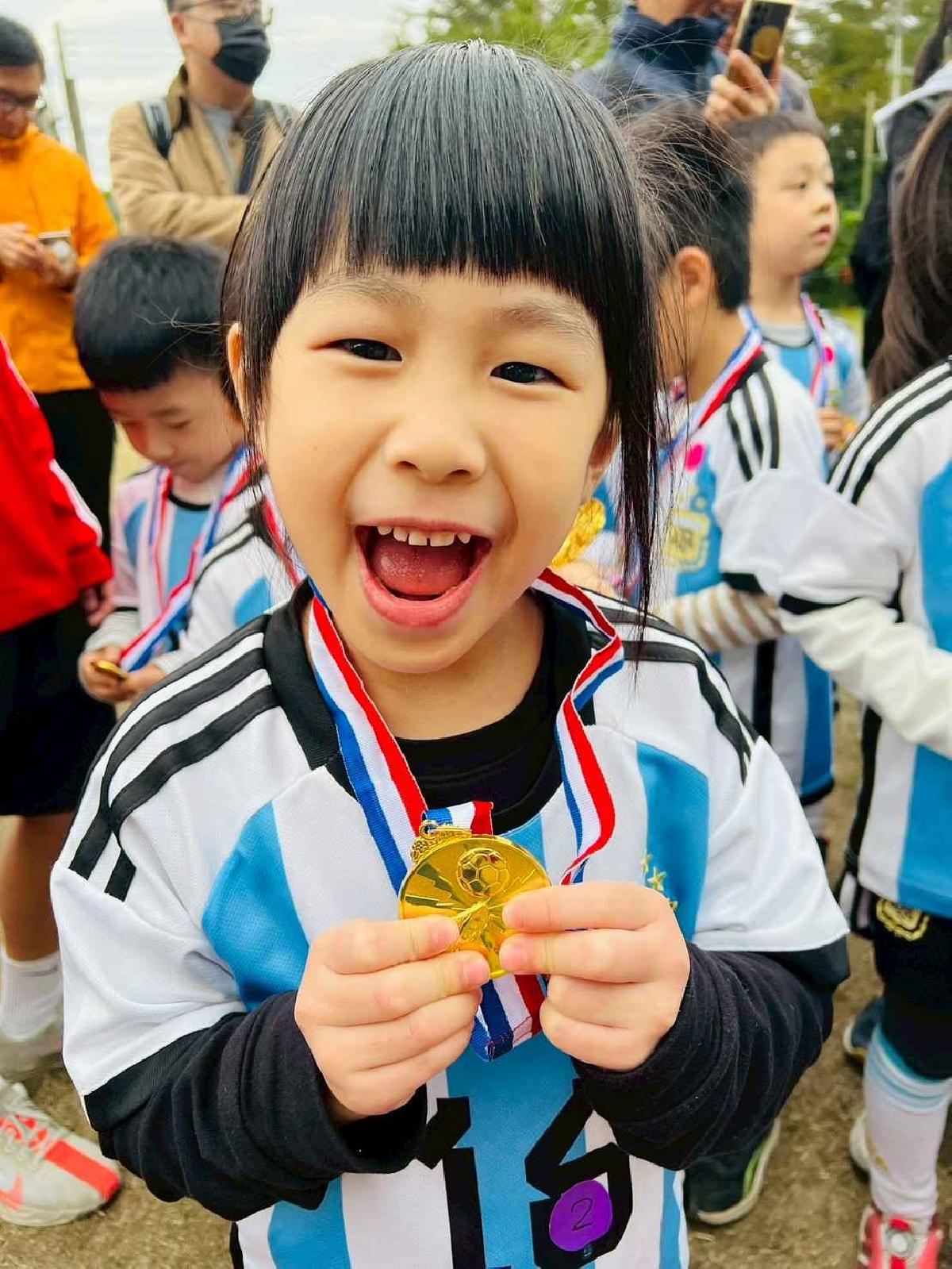 line_album_1150110草地足球小精靈_260112_248