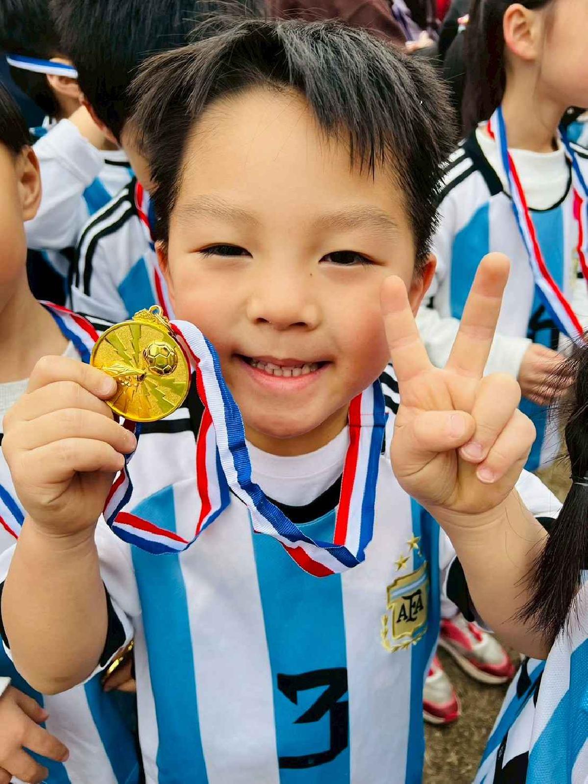 line_album_1150110草地足球小精靈_260112_250