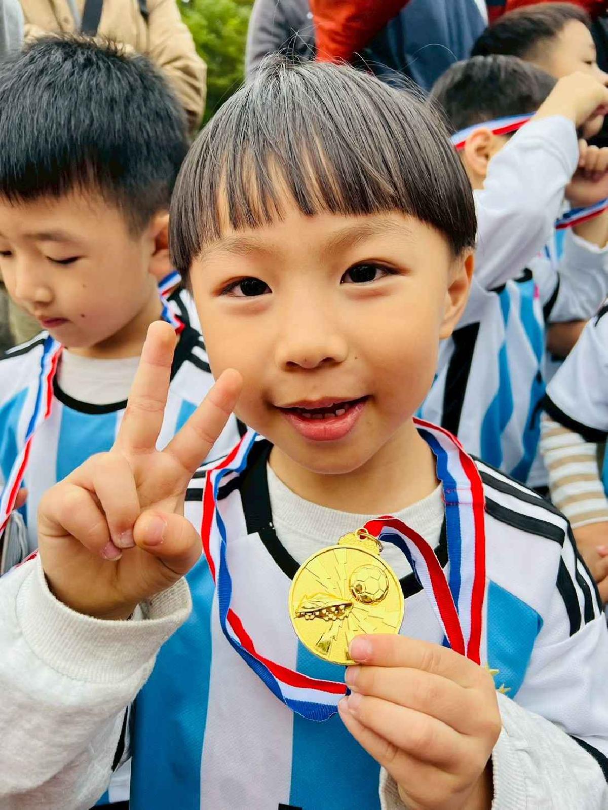 line_album_1150110草地足球小精靈_260112_251