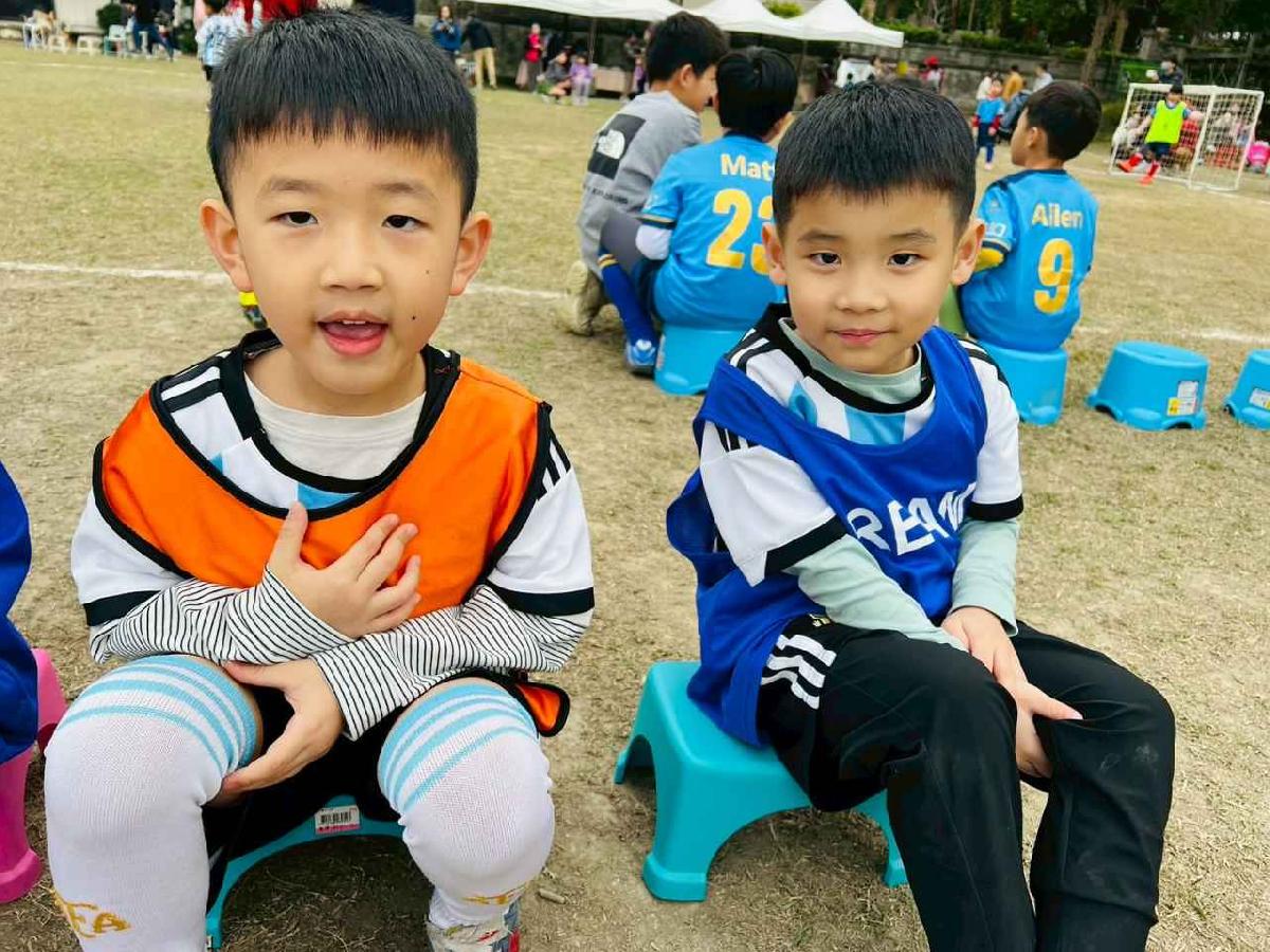 line_album_1150110草地足球小精靈_260112_175