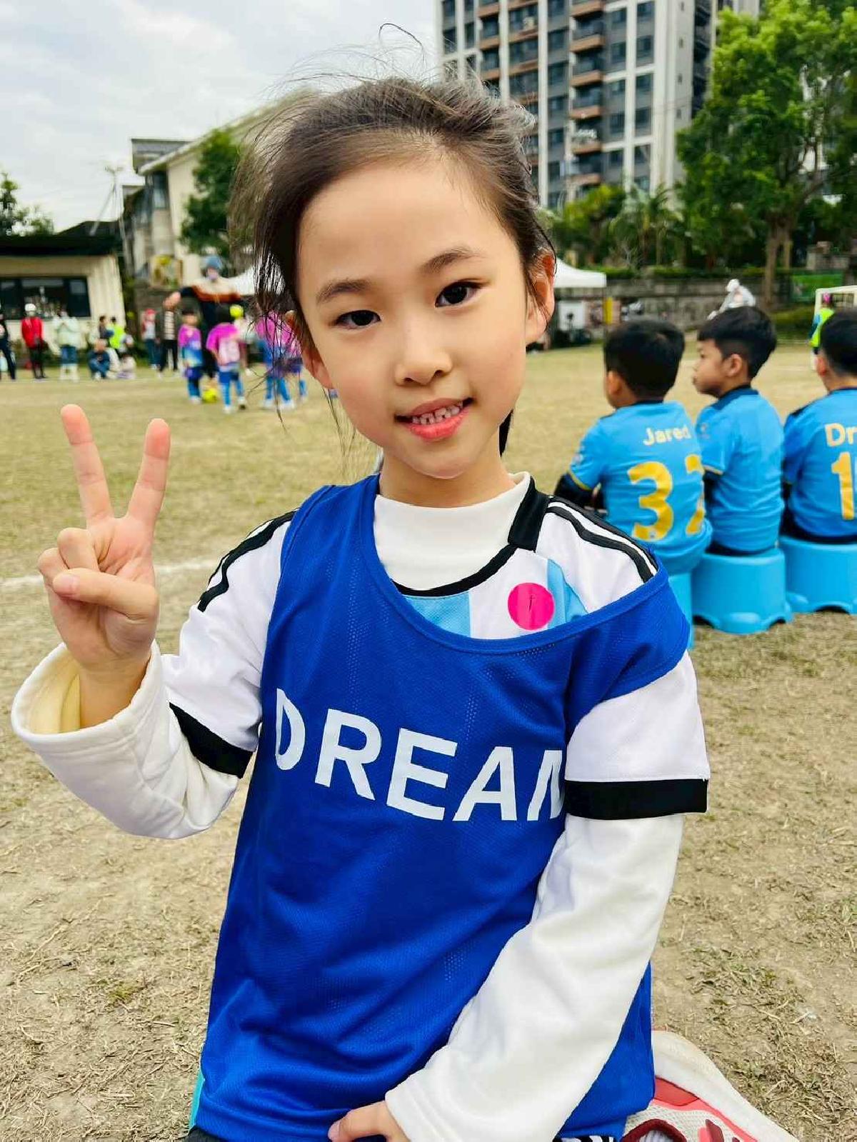 line_album_1150110草地足球小精靈_260112_182