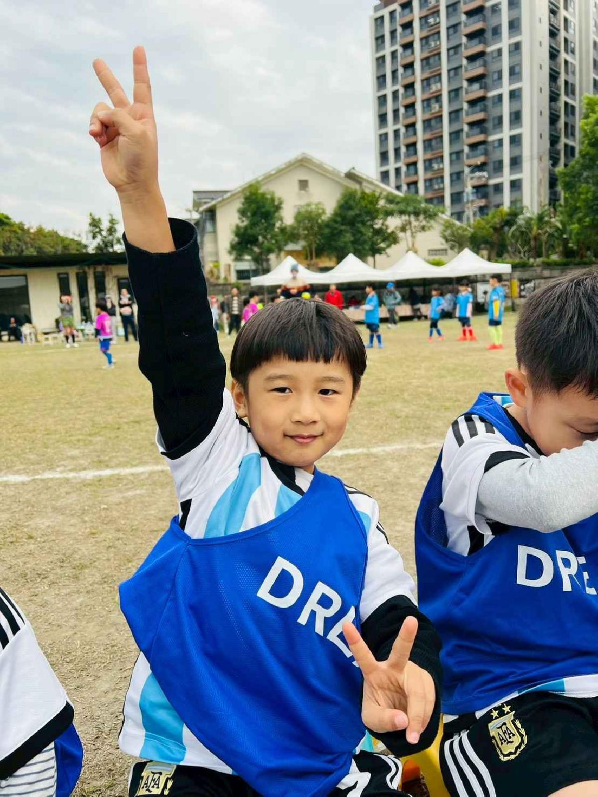 line_album_1150110草地足球小精靈_260112_186