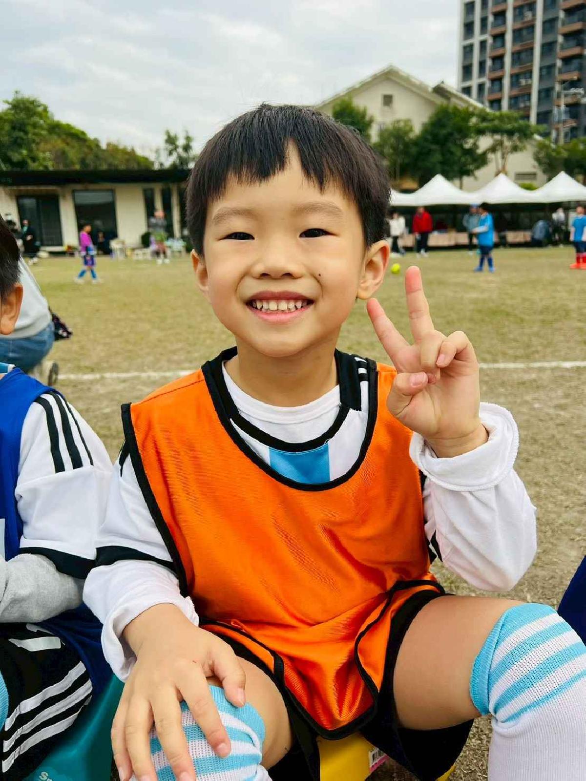 line_album_1150110草地足球小精靈_260112_188