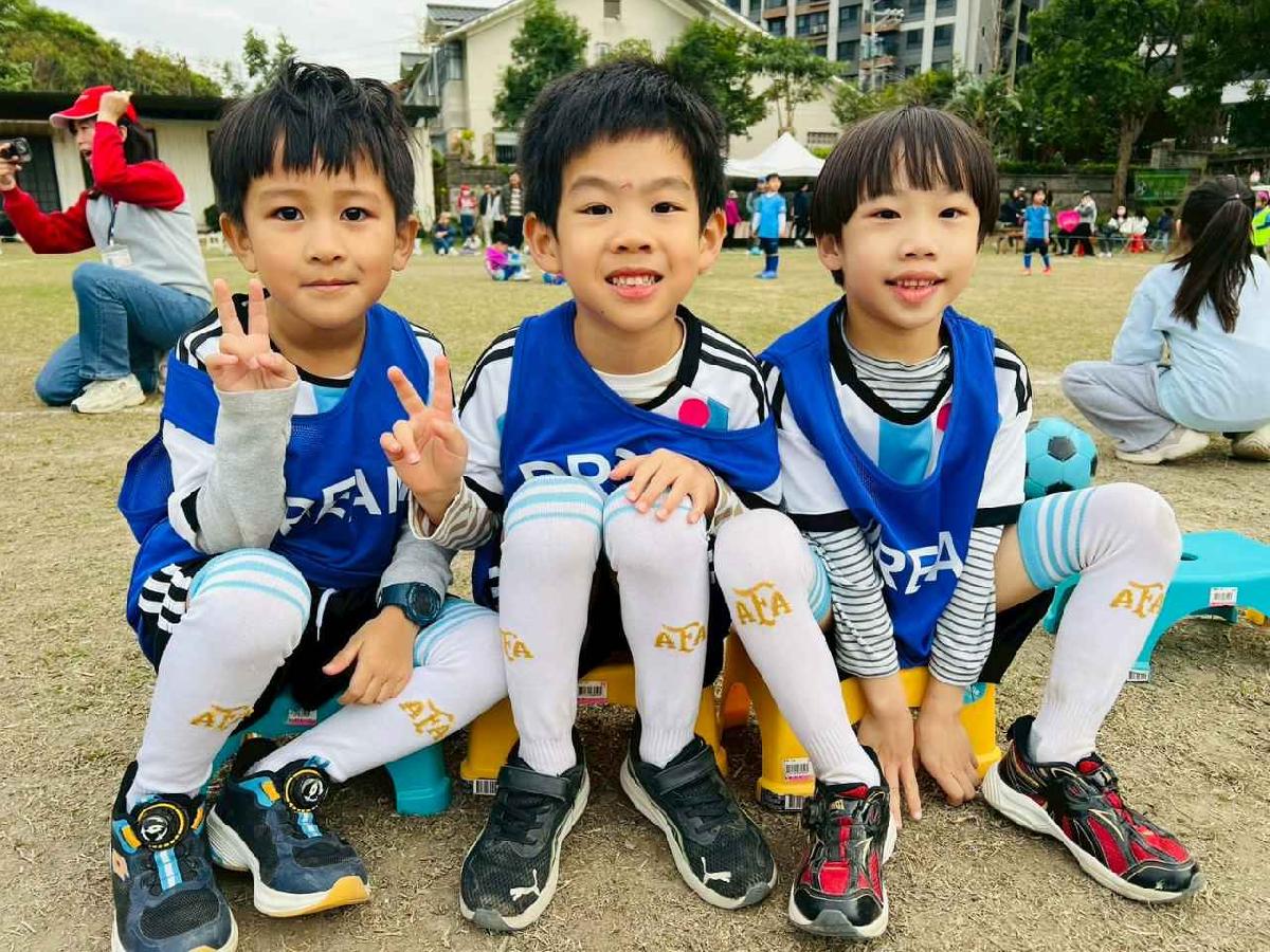 line_album_1150110草地足球小精靈_260112_190