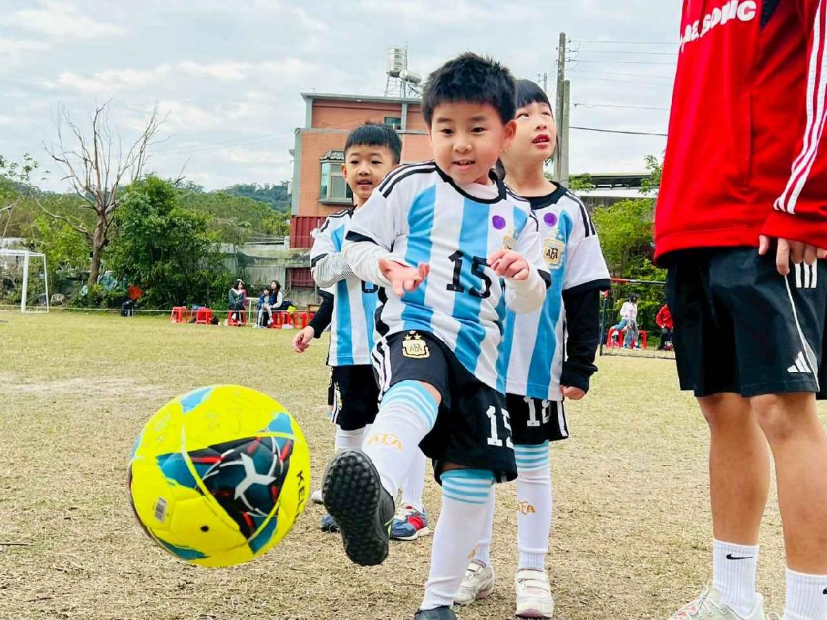 line_album_1150110草地足球小精靈_260112_163