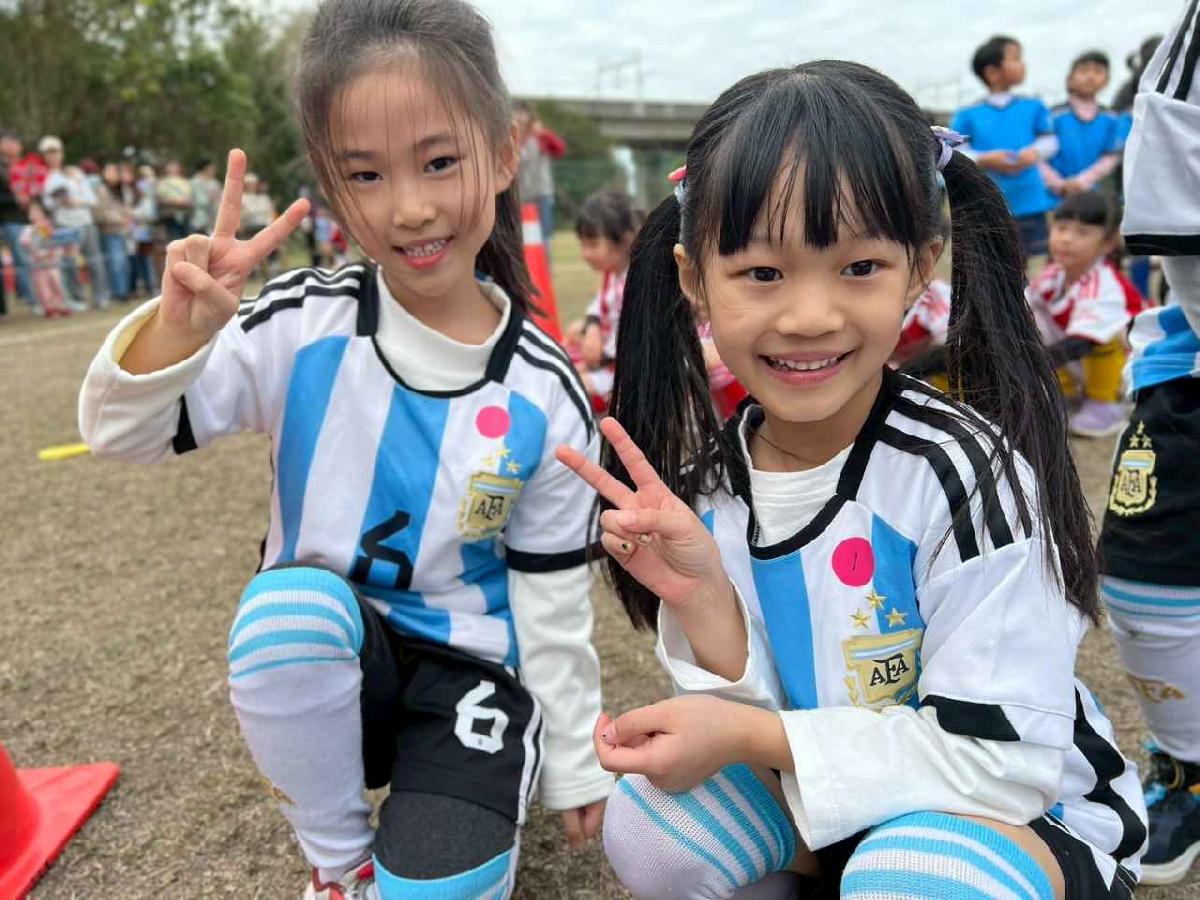 line_album_1150110草地足球小精靈_260112_155