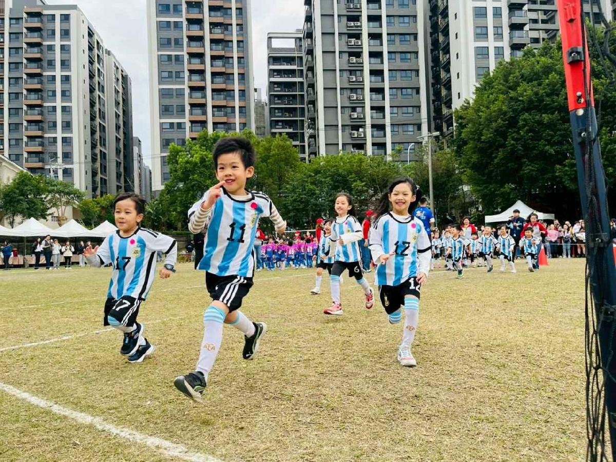 line_album_1150110草地足球小精靈_260112_75