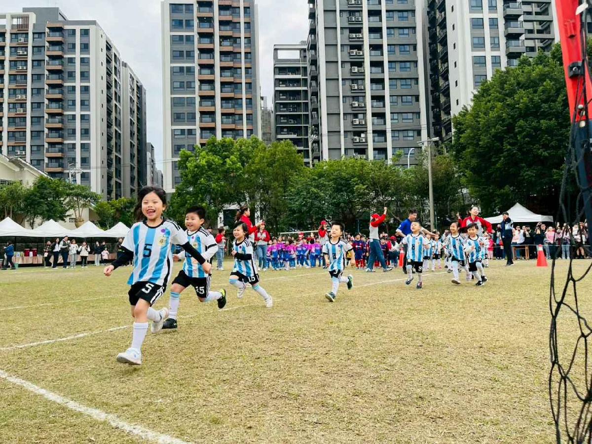 line_album_1150110草地足球小精靈_260112_77