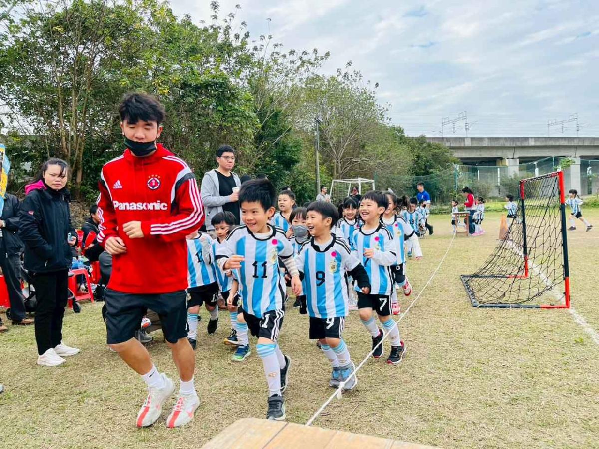 line_album_1150110草地足球小精靈_260112_87