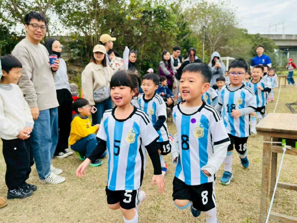 line_album_1150110草地足球小精靈_260112_96