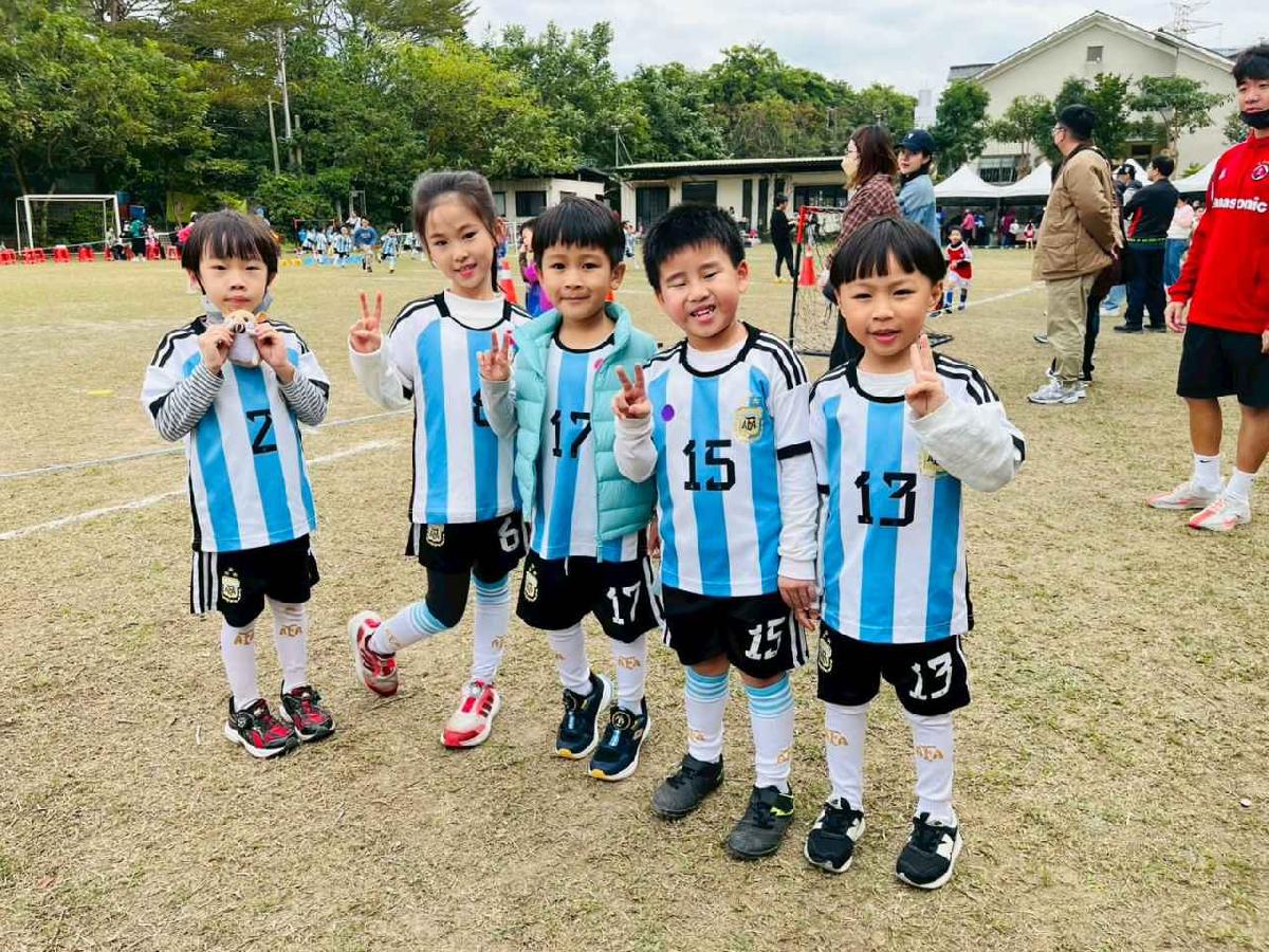 line_album_1150110草地足球小精靈_260112_41