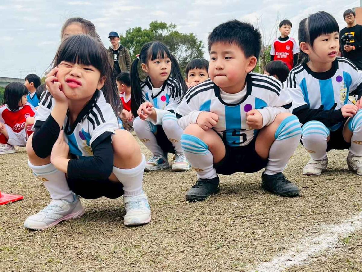 line_album_1150110草地足球小精靈_260112_58