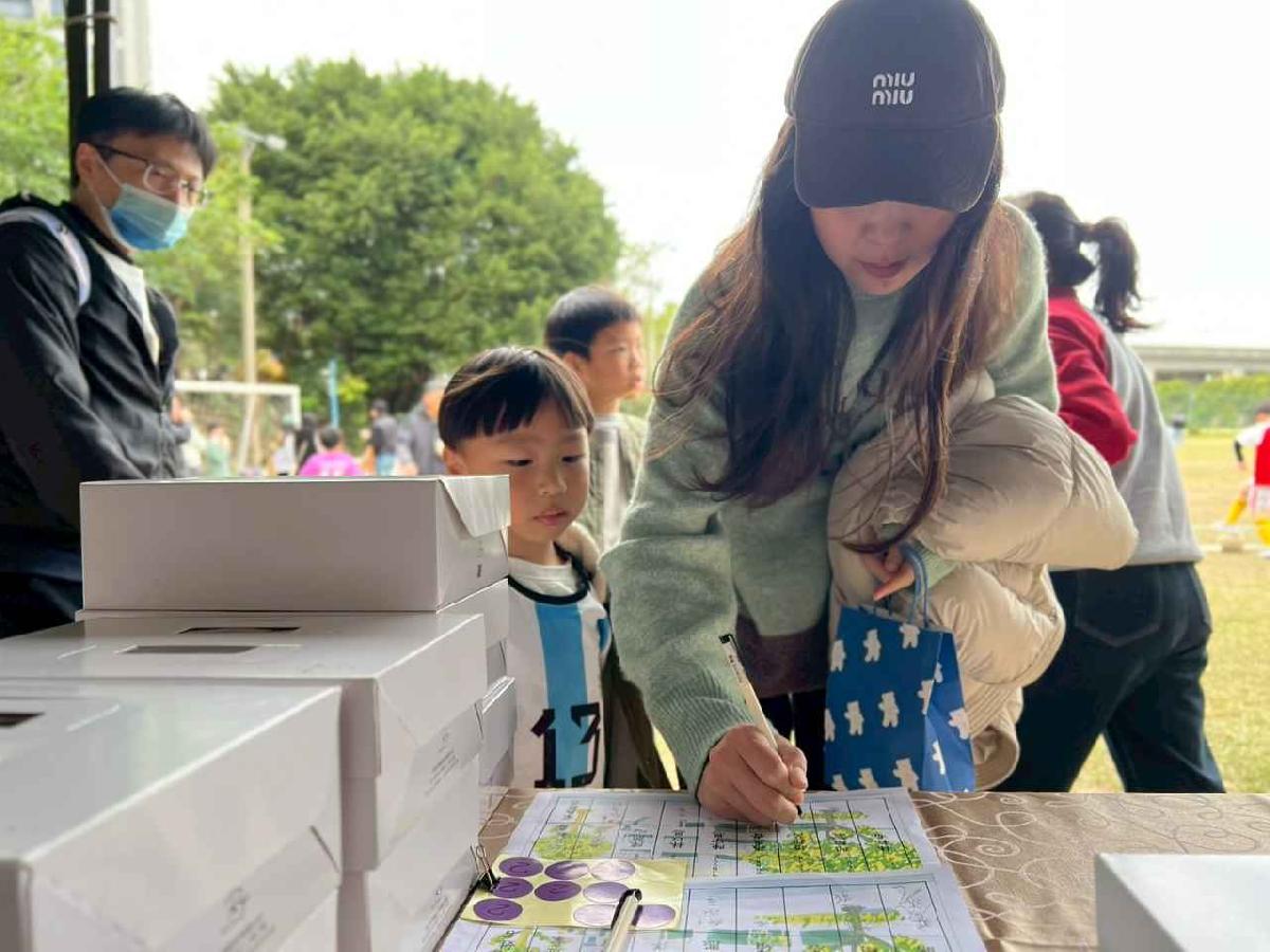 line_album_1150110草地足球小精靈_260112_131