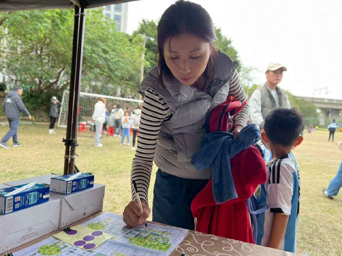 line_album_1150110草地足球小精靈_260112_142