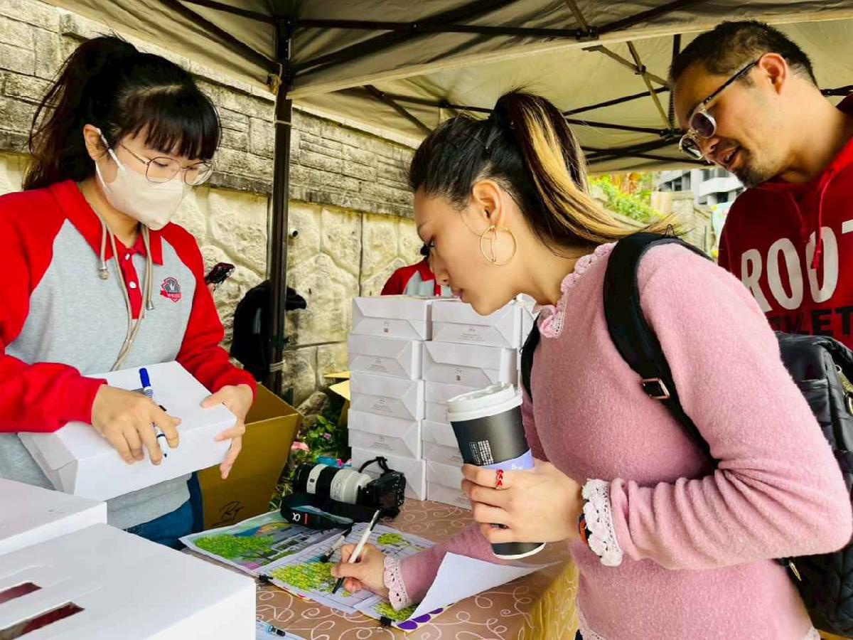 line_album_1150110草地足球小精靈_260112_2