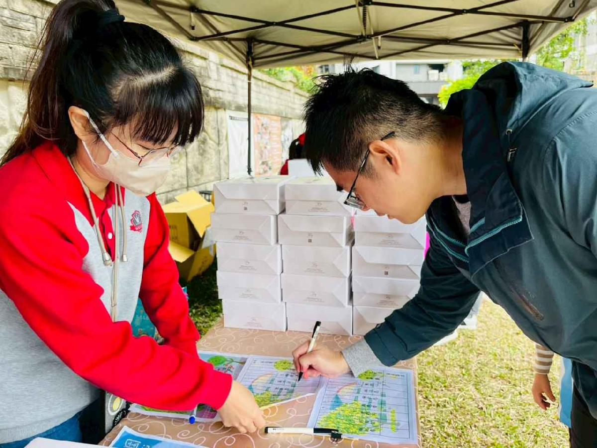 line_album_1150110草地足球小精靈_260112_13