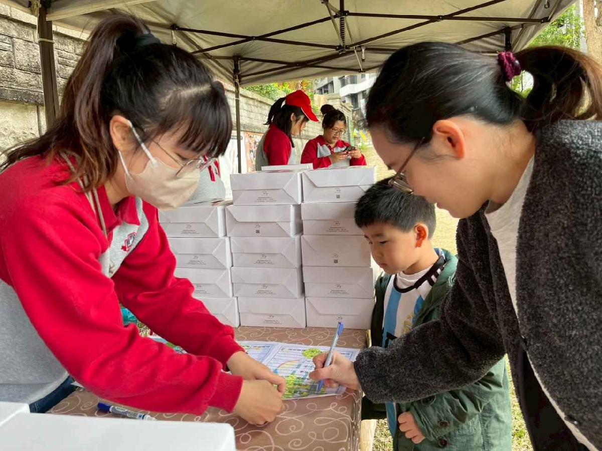 line_album_1150110草地足球小精靈_260112_21