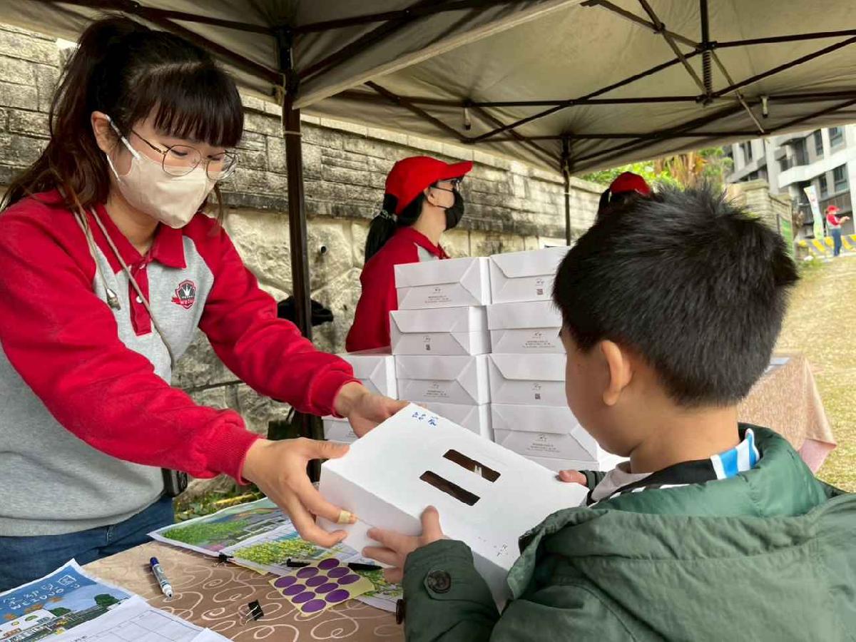 line_album_1150110草地足球小精靈_260112_24