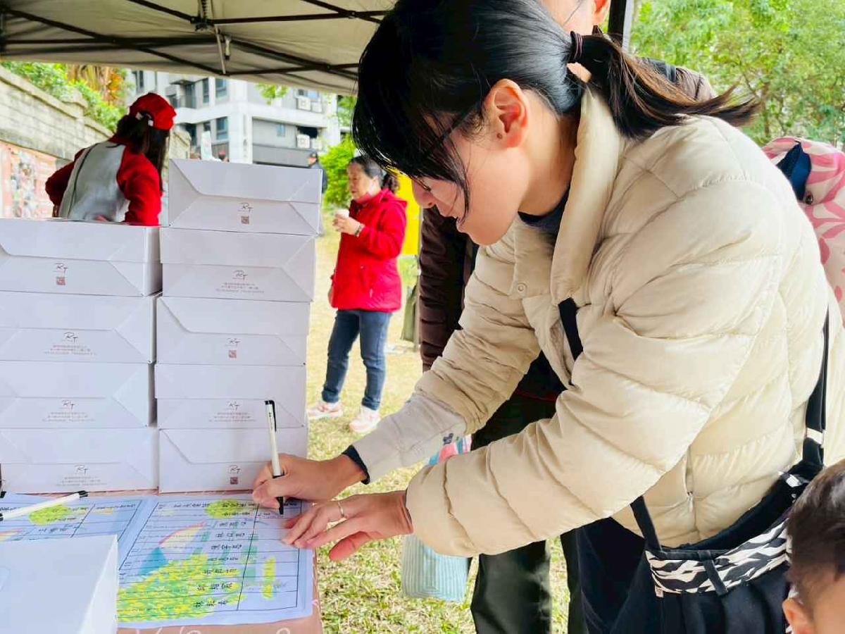 line_album_1150110草地足球小精靈_260112_25