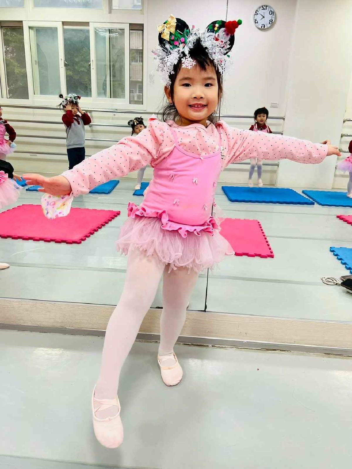 line_album_聖誕舞蹈課_251231_13