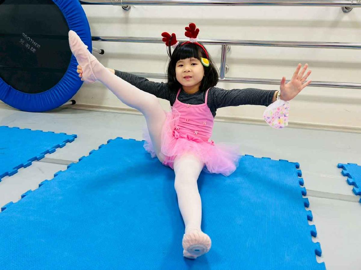 line_album_聖誕舞蹈課_251231_16