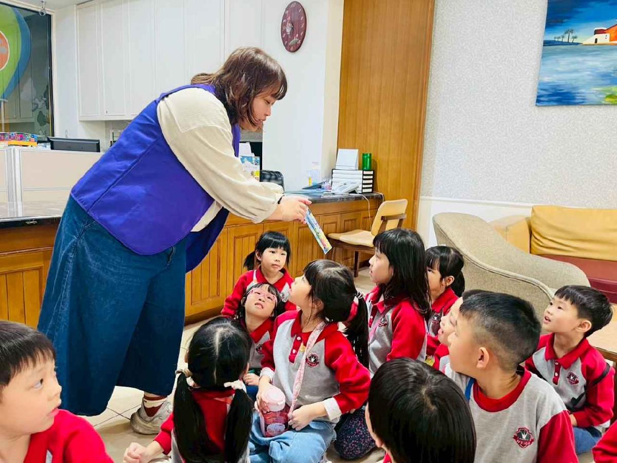 line_album_1150318參觀安親班_260318_63