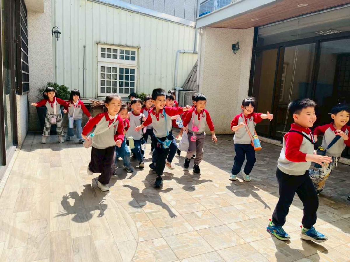 line_album_1150318參觀安親班_260318_128