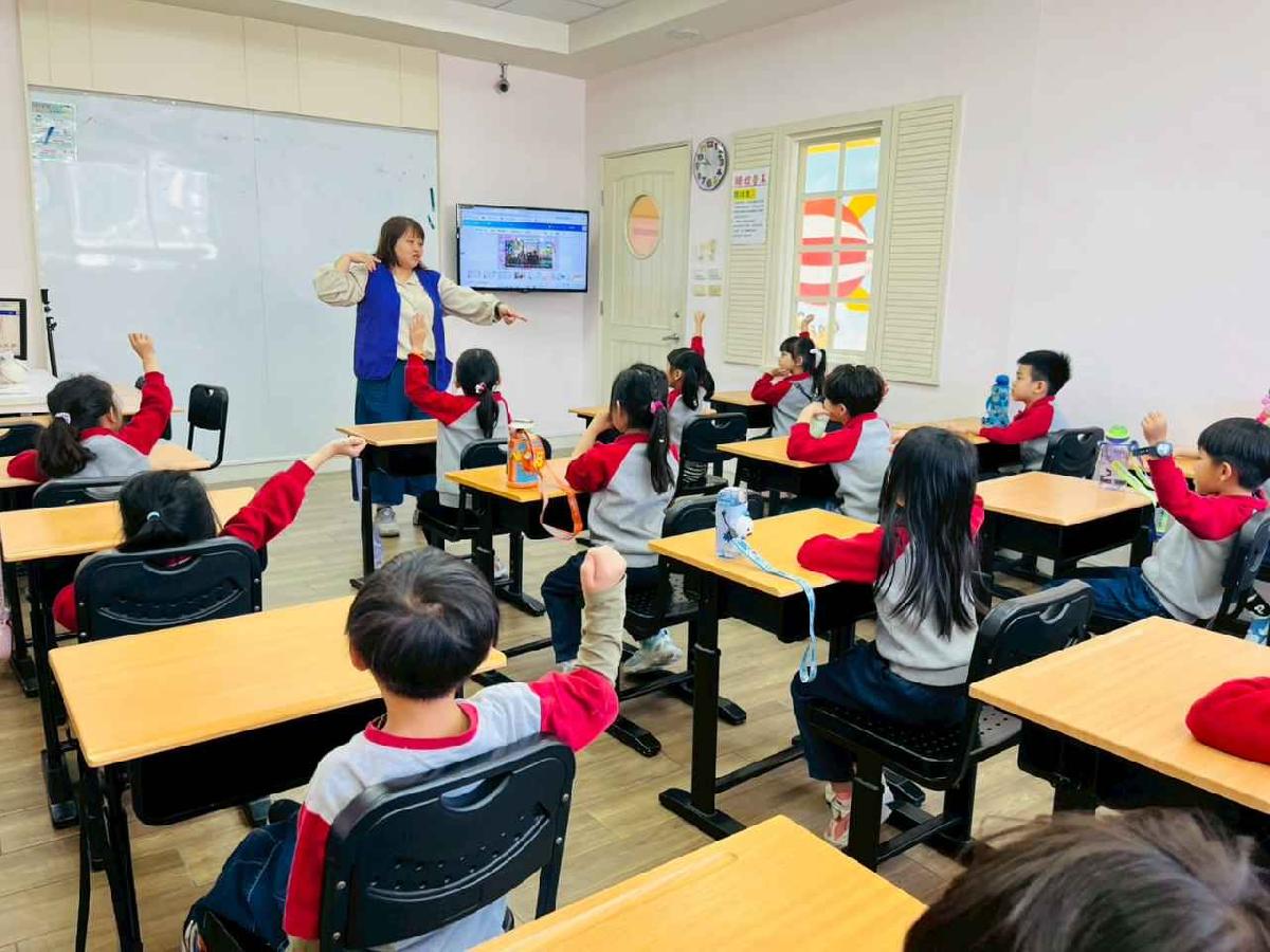 line_album_1150318參觀安親班_260318_177