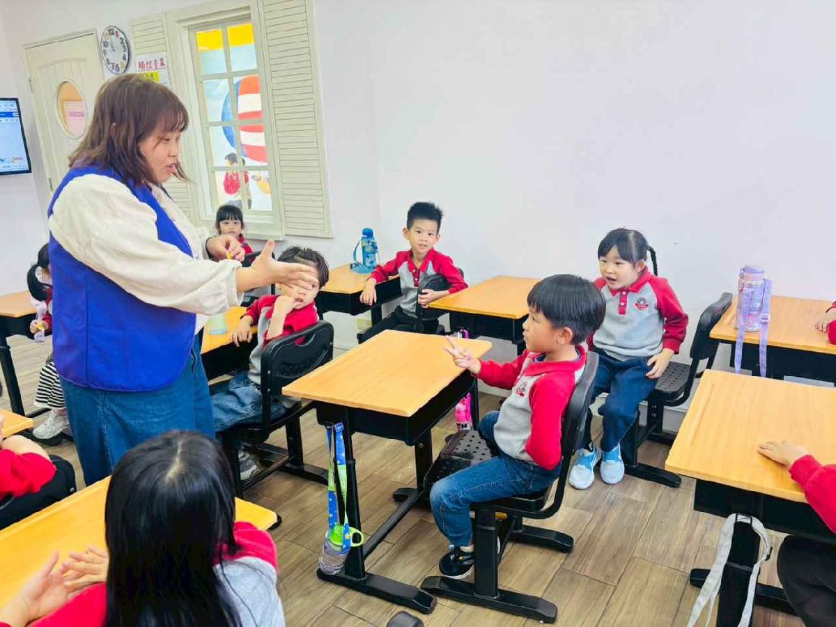 line_album_1150318參觀安親班_260318_49