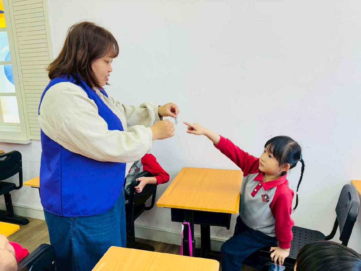 line_album_1150318參觀安親班_260318_56