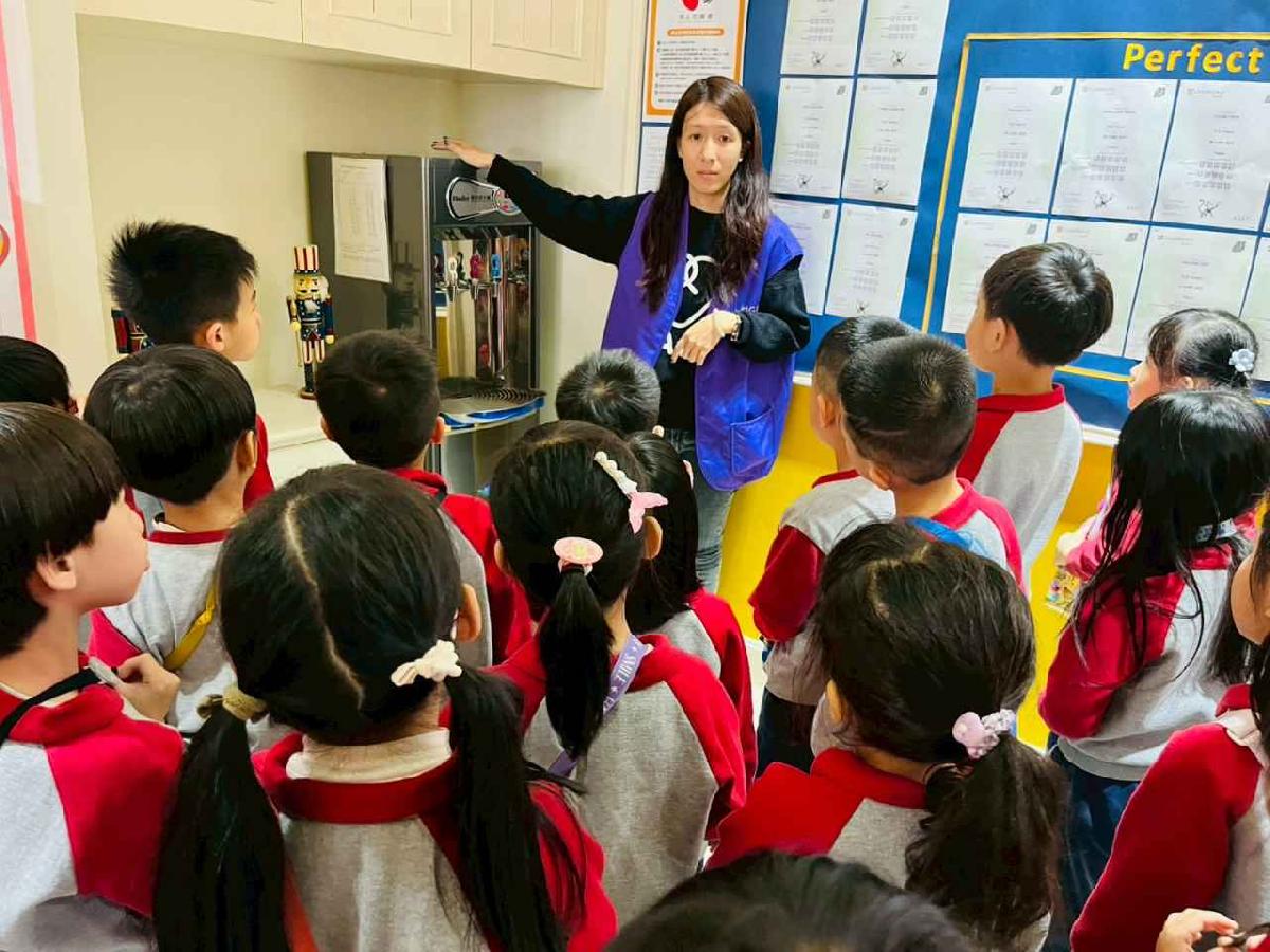 line_album_1150318參觀安親班_260318_207