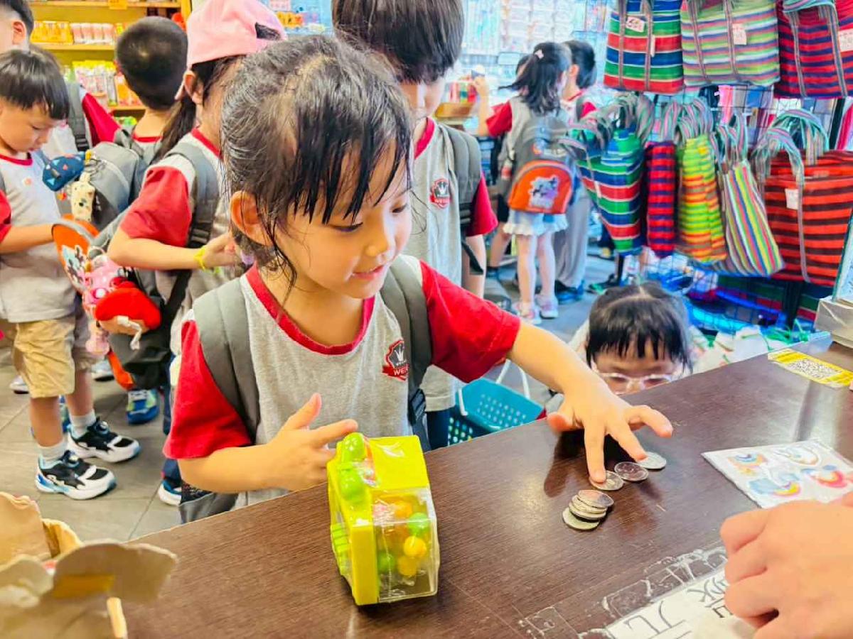 line_album_內灣火車之旅_260519_184