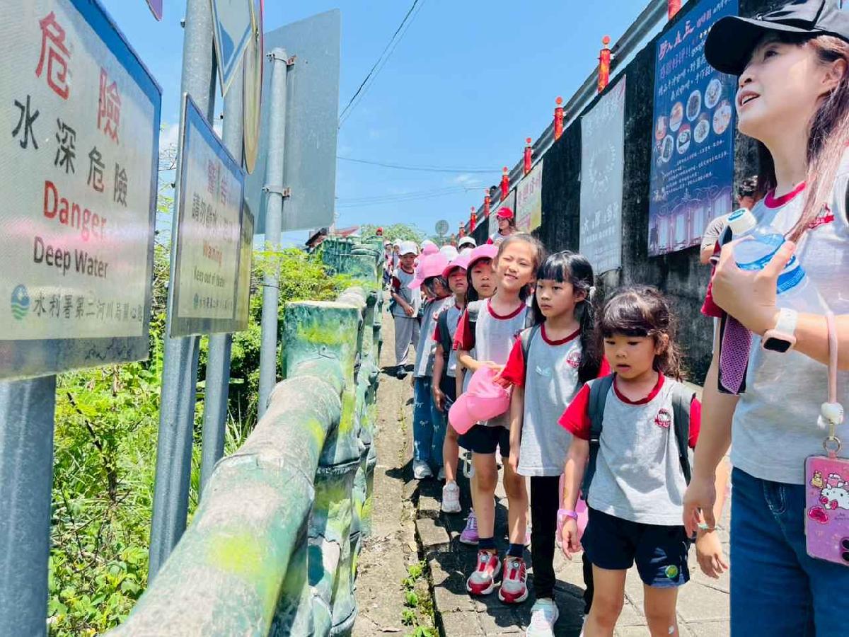 line_album_內灣火車之旅_260519_355