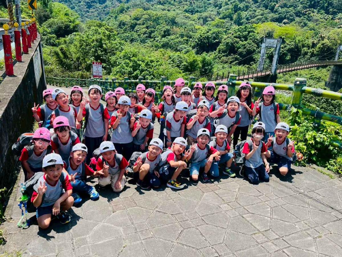 line_album_內灣火車之旅_260519_350