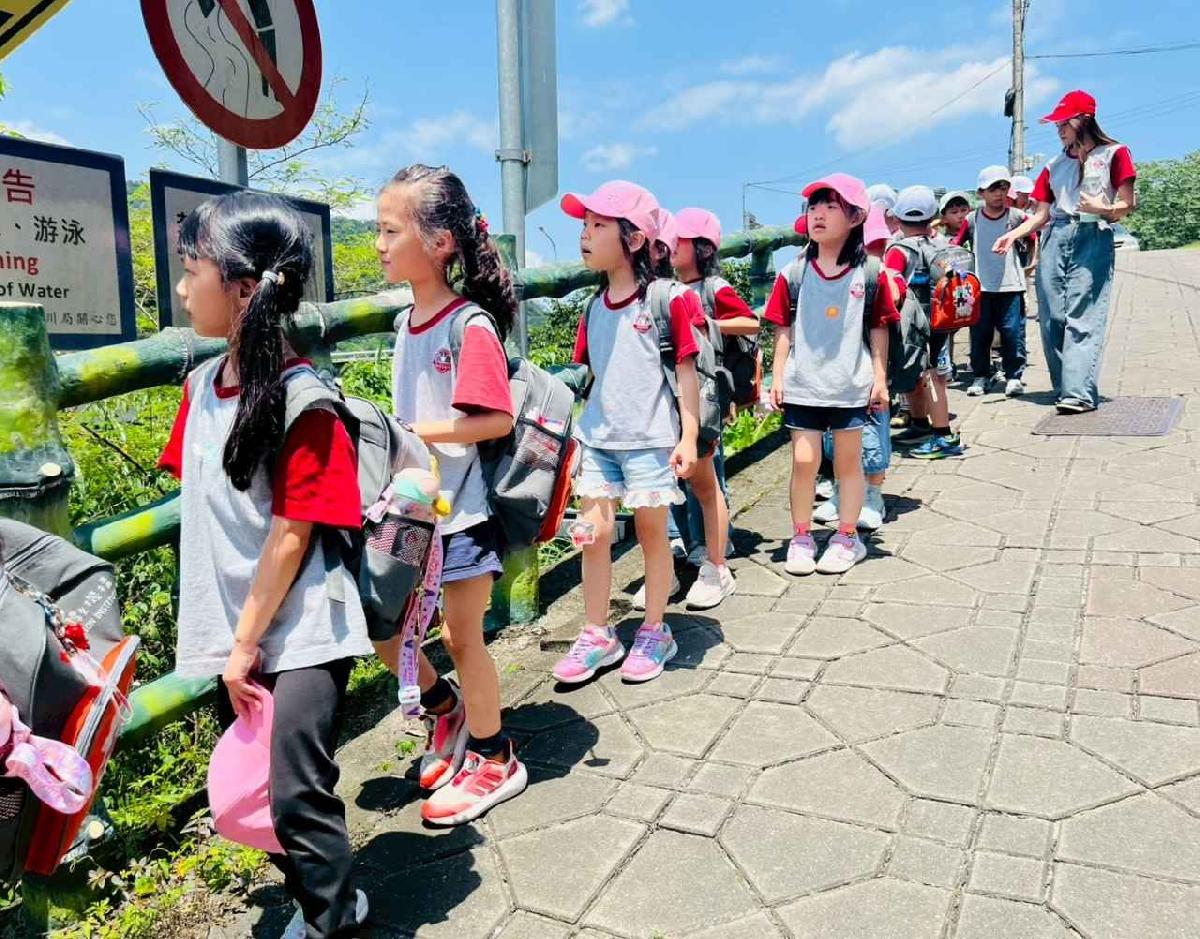 line_album_內灣火車之旅_260519_354