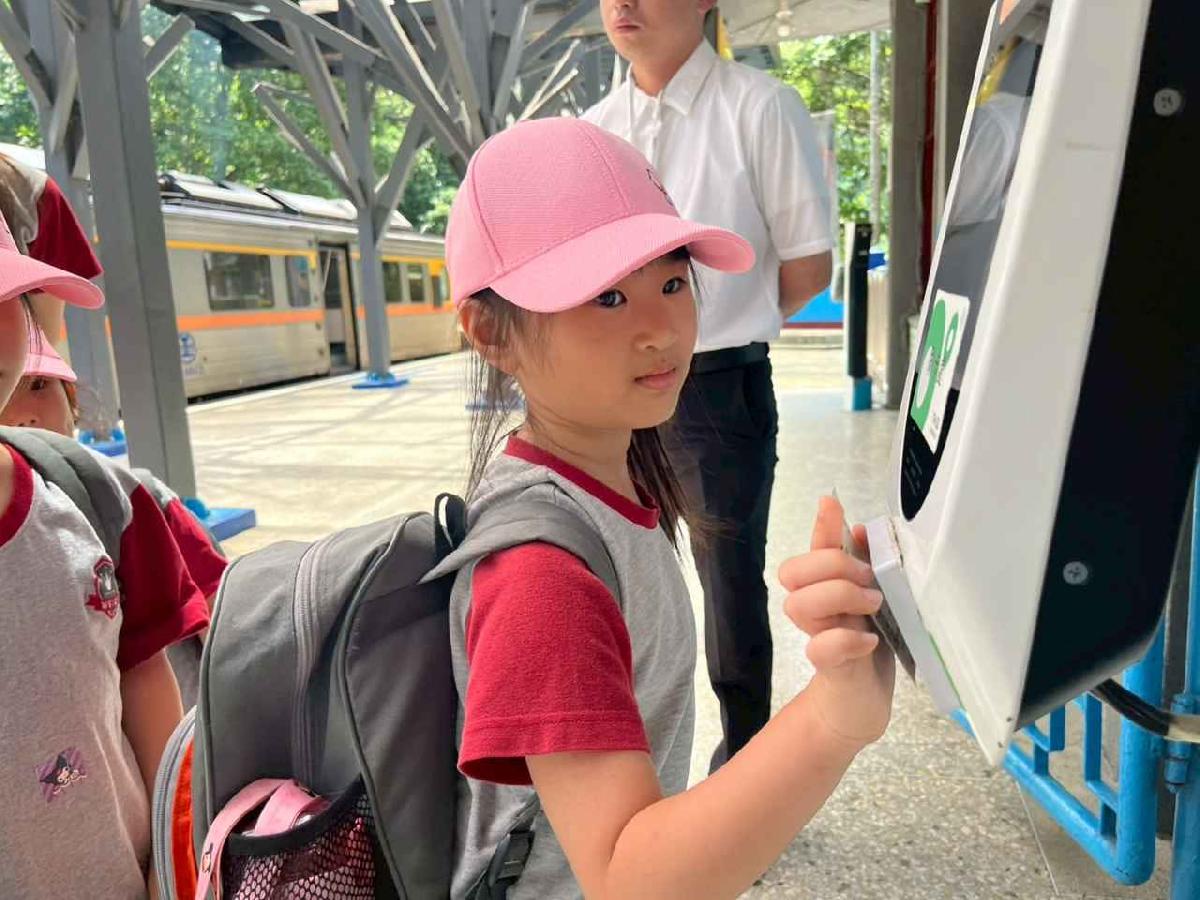 line_album_內灣火車之旅_260519_385
