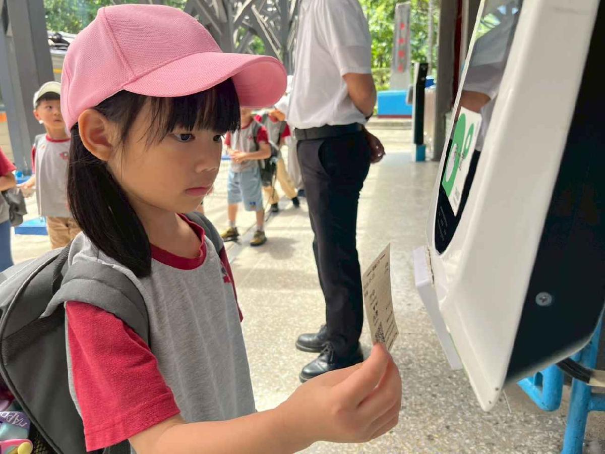 line_album_內灣火車之旅_260519_403