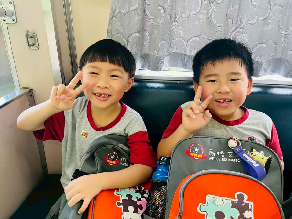 line_album_內灣火車之旅_260519_415