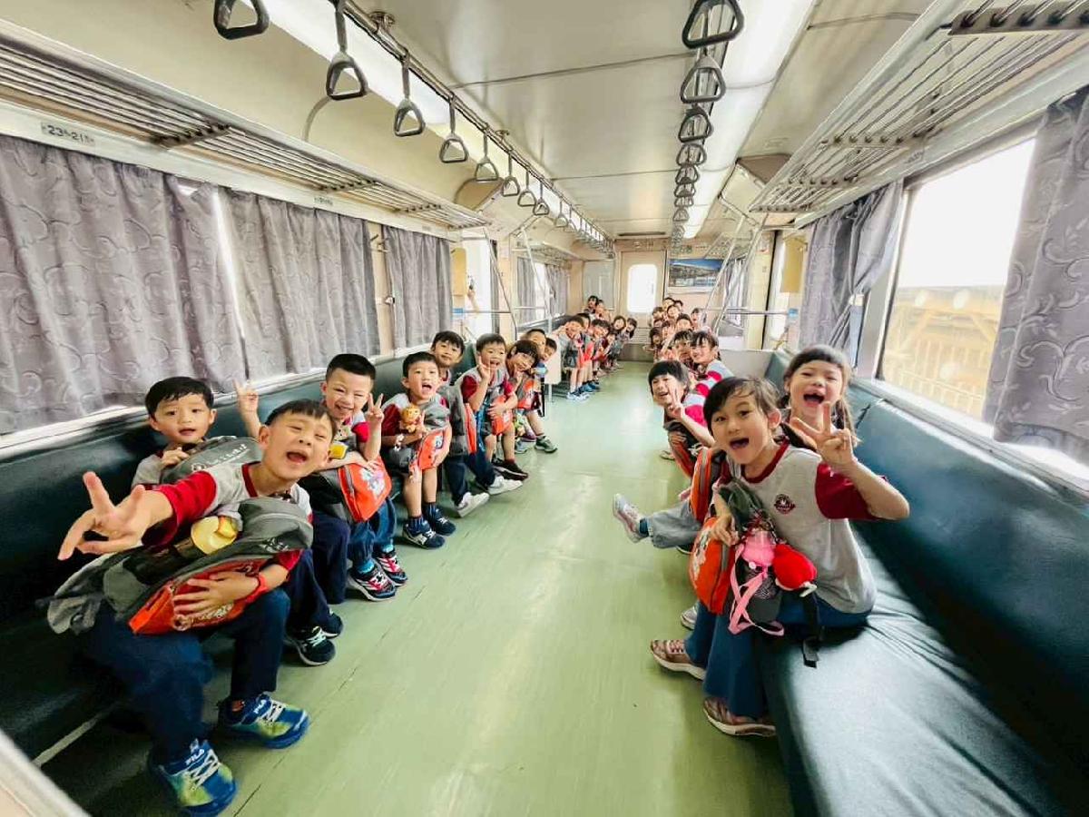 line_album_內灣火車之旅_260519_416