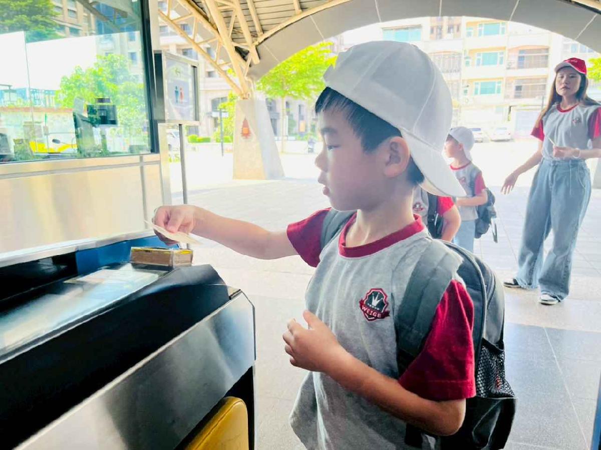 line_album_內灣火車之旅_260519_428