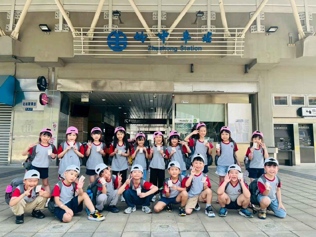 line_album_內灣火車之旅_260519_433